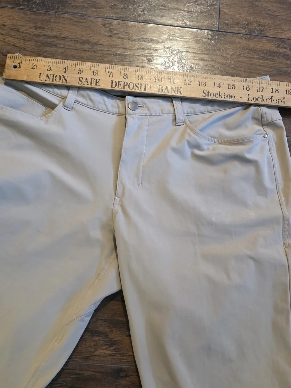 lululemon athletica Men's Light Khaki Chino Pants